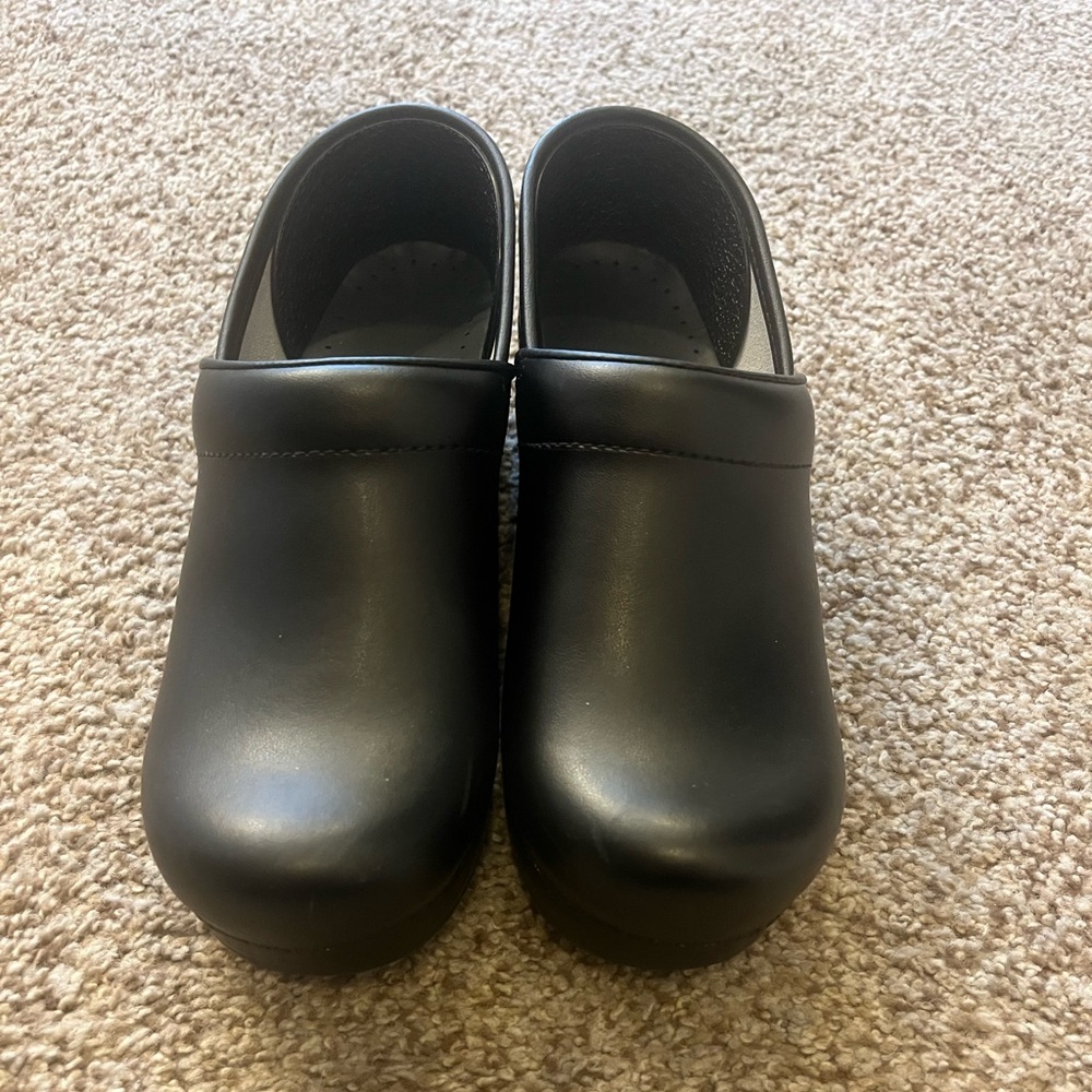 Brand new 39w dansko